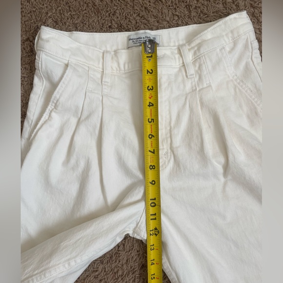 Abercrombie The 80’s Mom Jeans Ultra High Rise size 8 / 29 - Picture 4 of 10